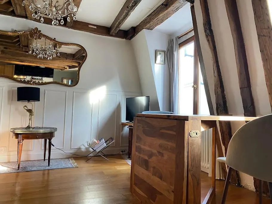 Central Duplex With Panoramic Views Over Paris 0*,  France